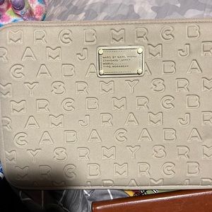 Marc Jacobs iPad/lap top protector